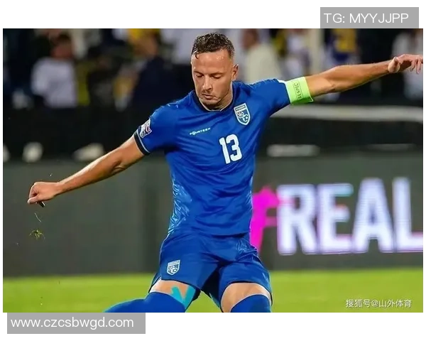 足球前十球星三人组合解析 强强联手成就无敌锋线